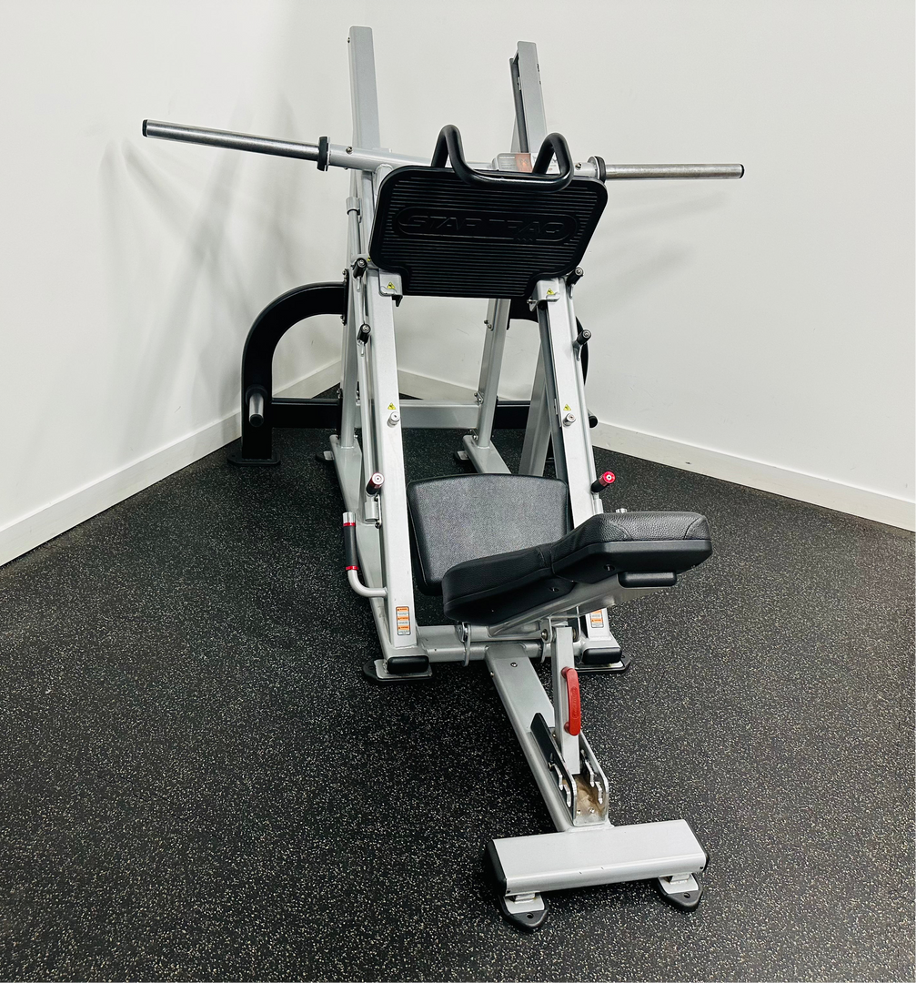 StarTrac Plate Loaded Leg Press Machine