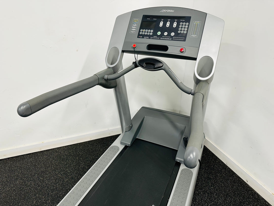 Life Fitness 95Ti Treadmill