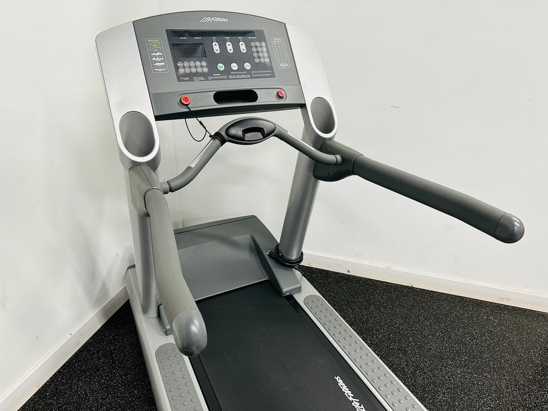 Life Fitness 95Ti Treadmill