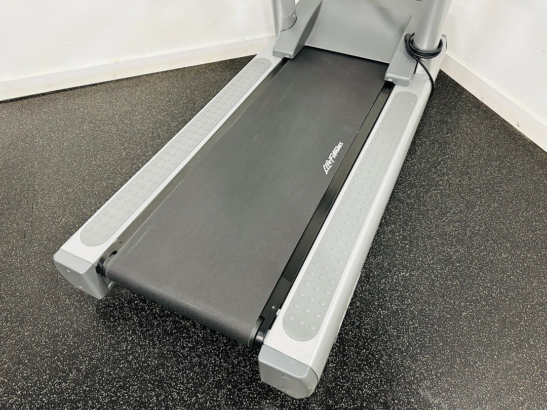 Life Fitness 95Ti Treadmill