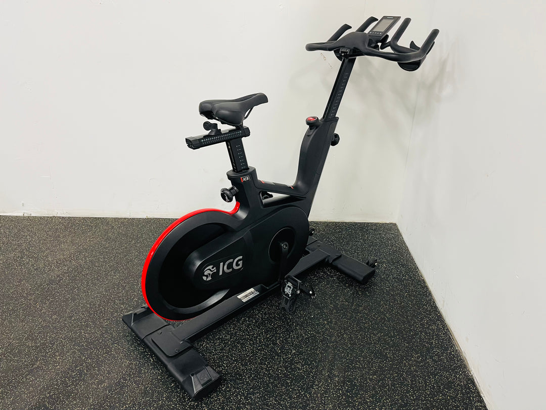 Life Fitness IC5 Spin Bike