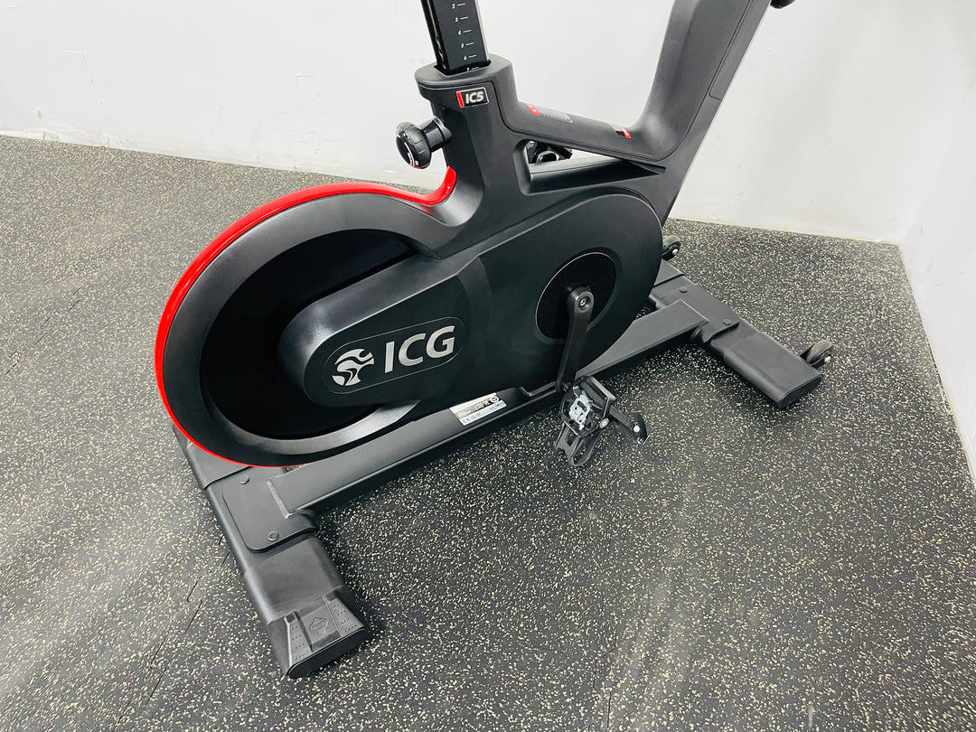 Life Fitness IC5 Spin Bike