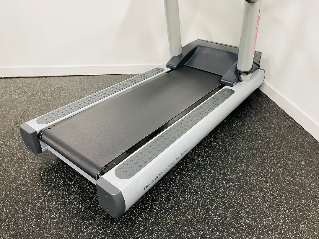 Life Fitness CLST Treadmill