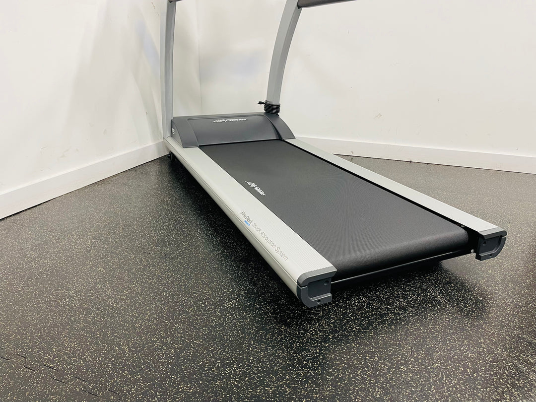 Life Fitness T5 Go Console Treadmill