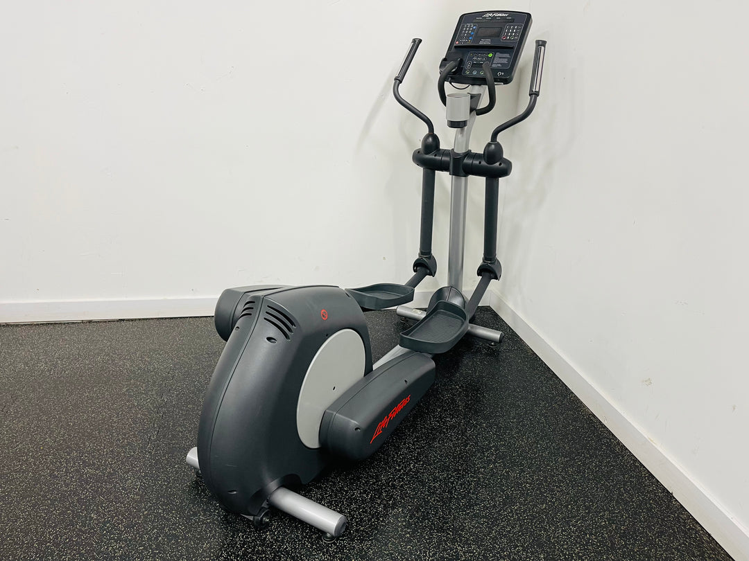 Life Fitness Integrity Series CLSX Elliptical