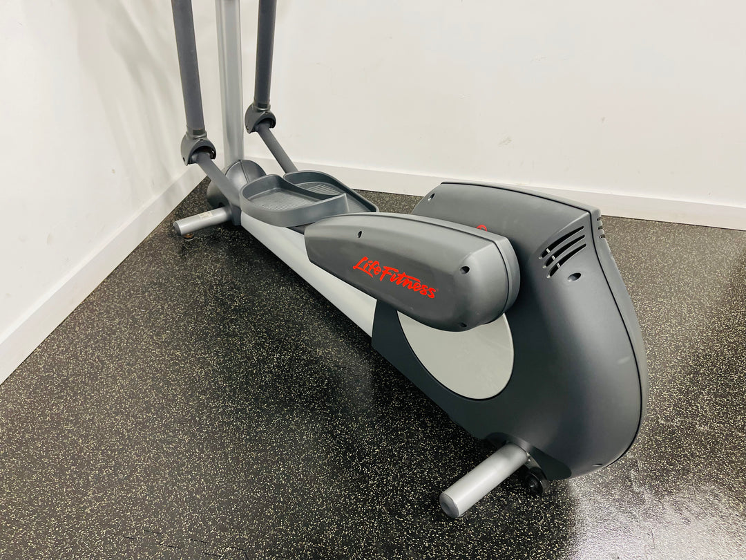 Life Fitness Integrity Series CLSX Elliptical