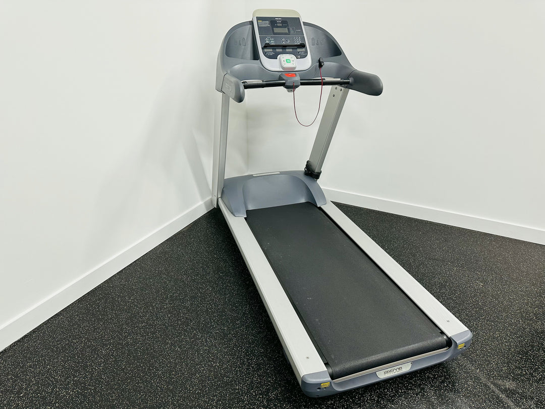 Precor 9.32i Treadmill