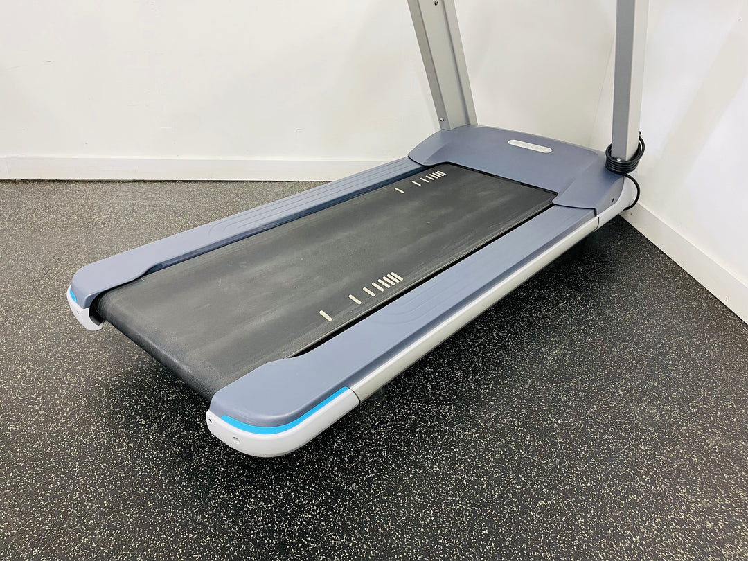 Precor TRM885 Treadmill