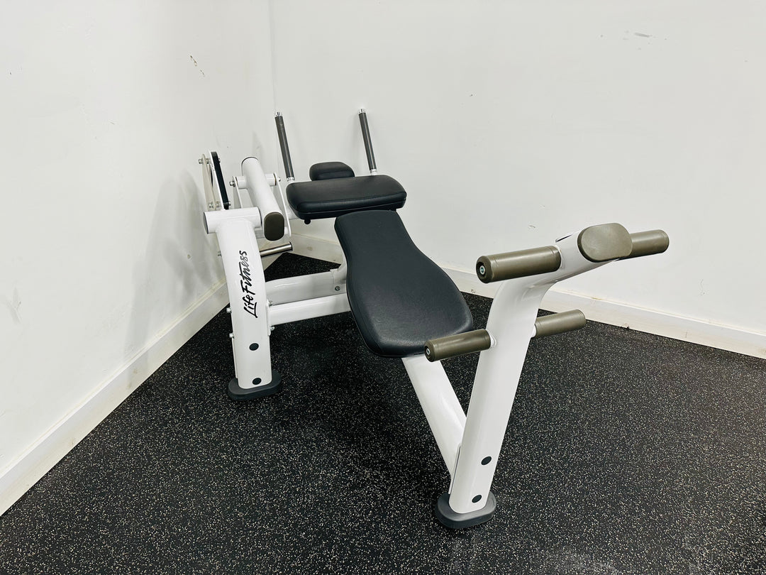 Life Fitness Signature Series Ab Crunch Bench