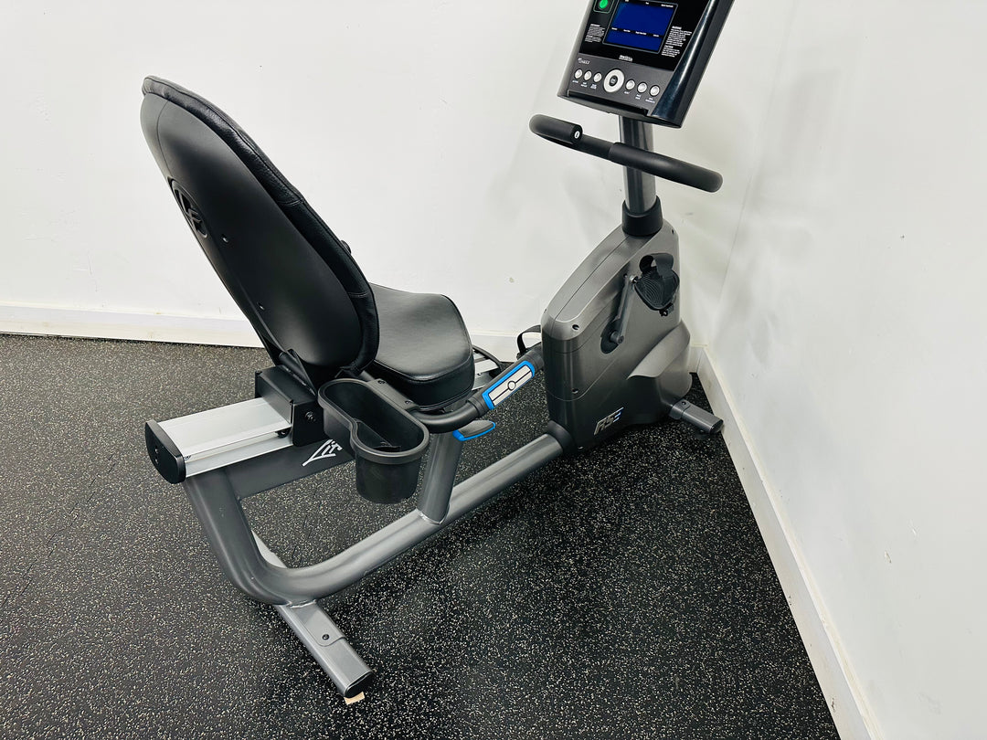 Life Fitness RS3 Recumbent Bike