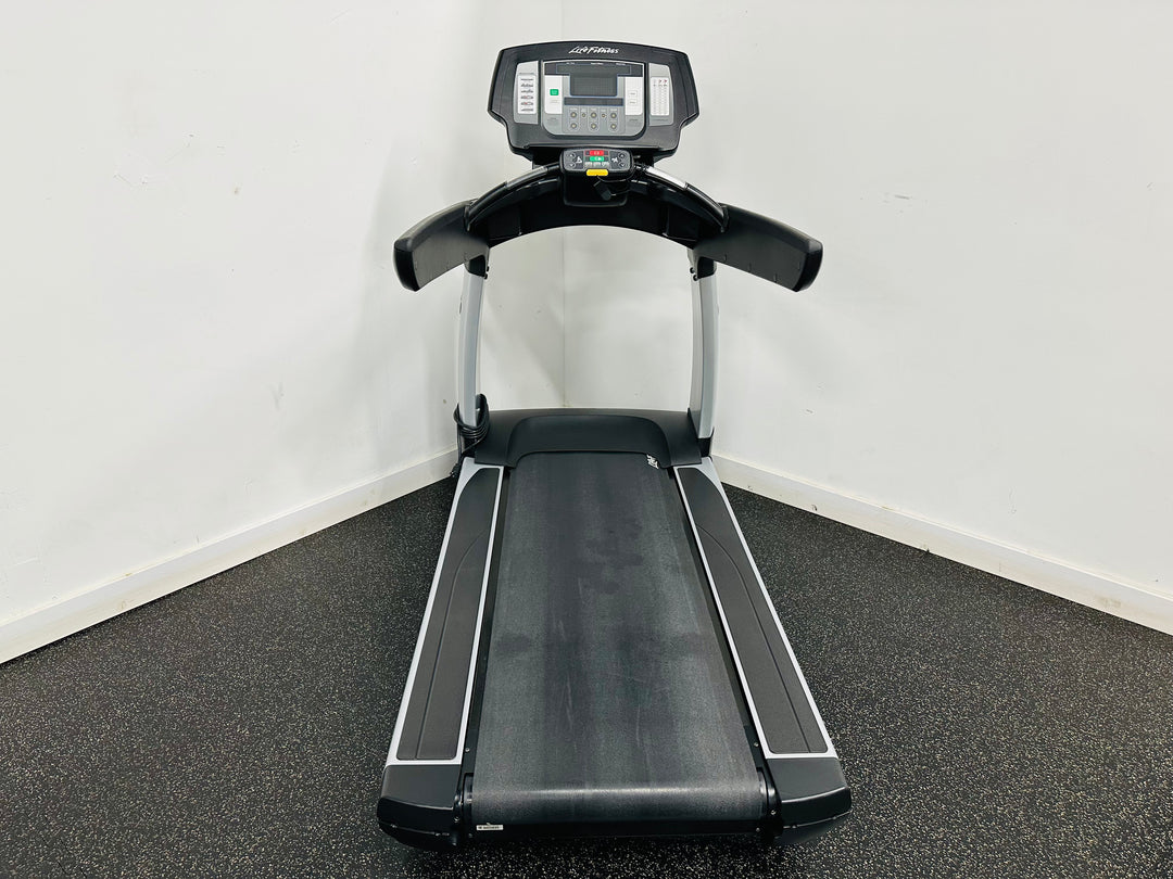 Life Fitness 95T Treadmill