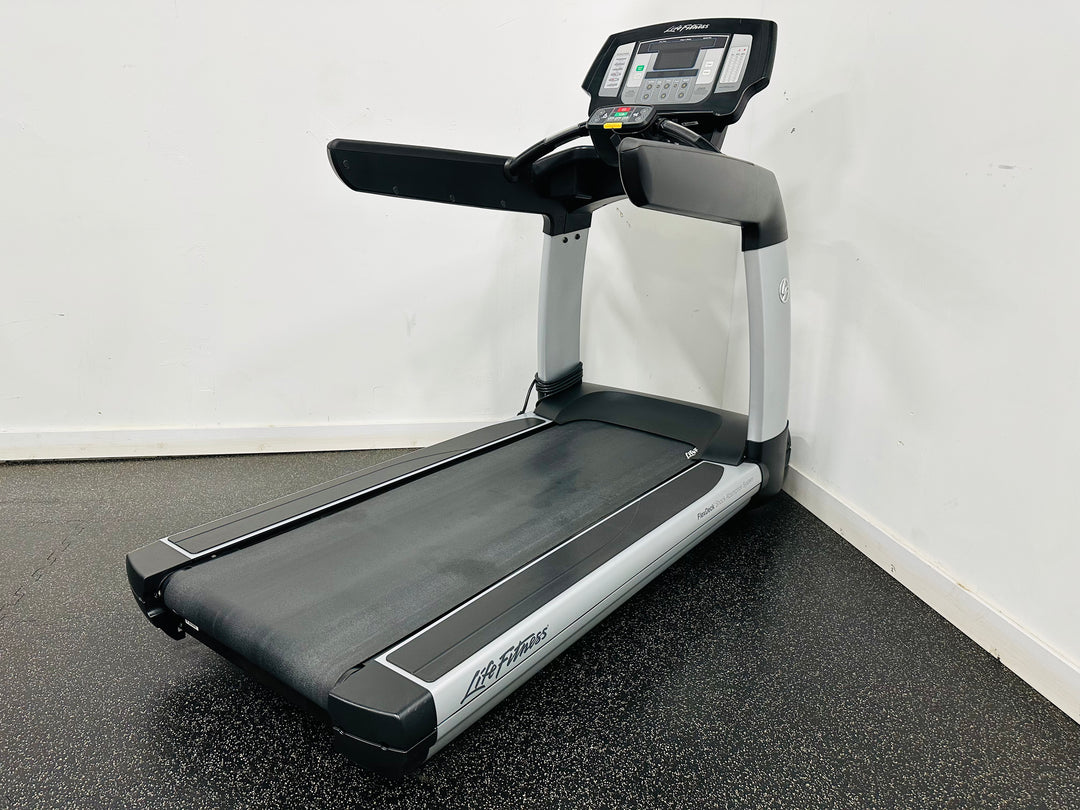 Life Fitness 95T Treadmill