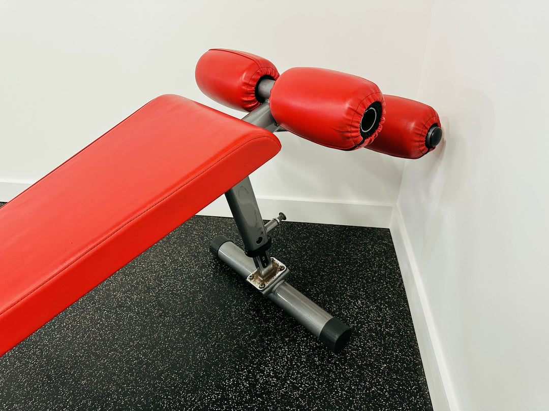 Matrix Adjustable Ab Bench – Commercial Ab Bench for Gym