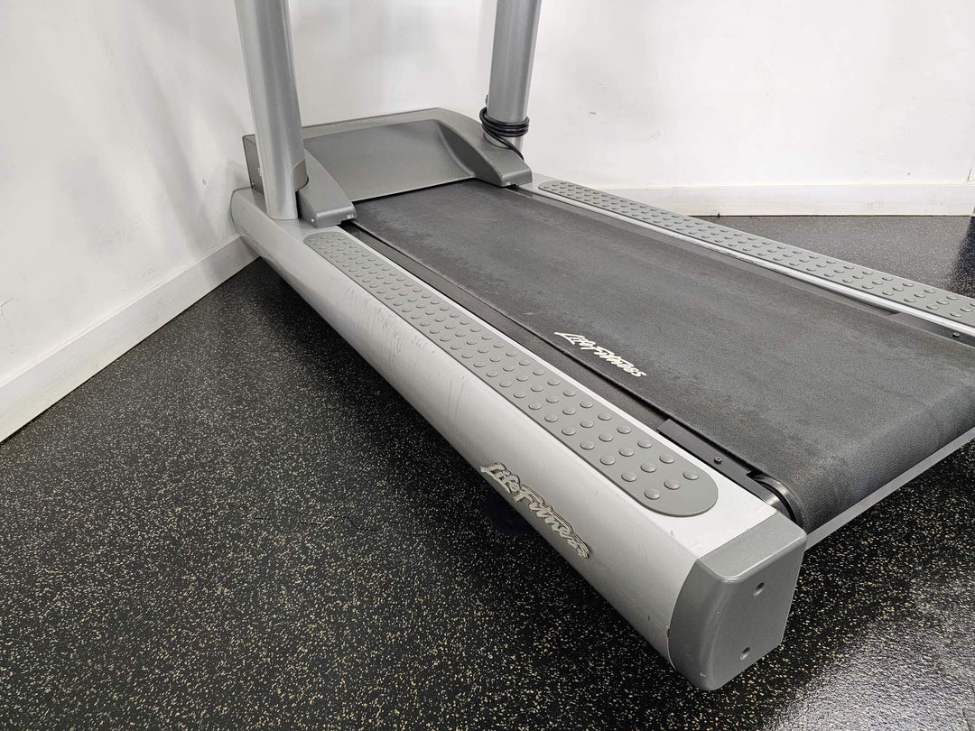 Life Fitness 95Ti Treadmill