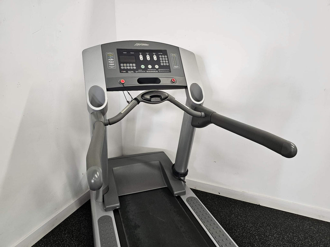 Life Fitness 95Ti Treadmill