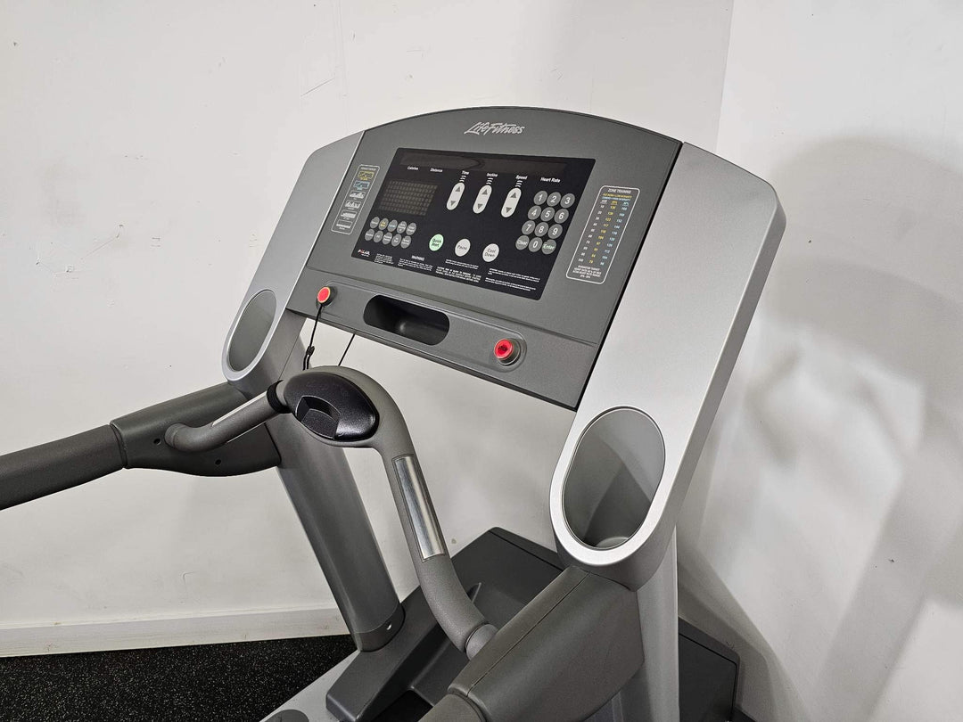 Life Fitness 95Ti Treadmill