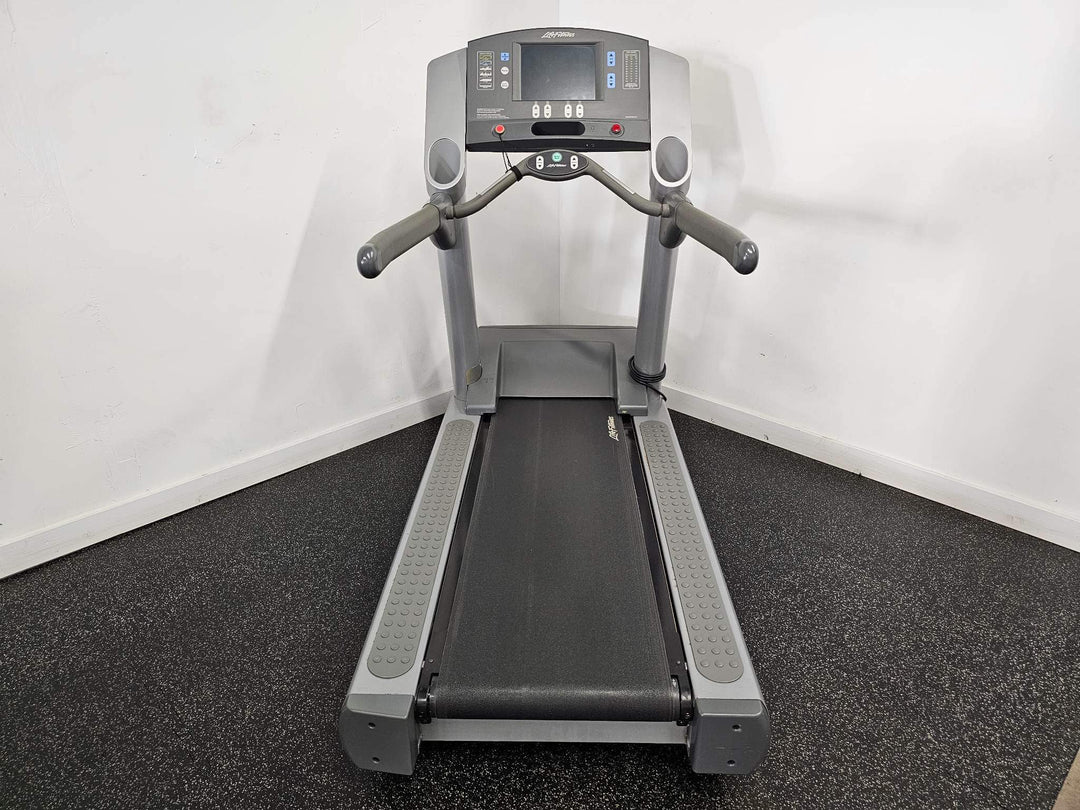 Life Fitness 95Te Treadmill