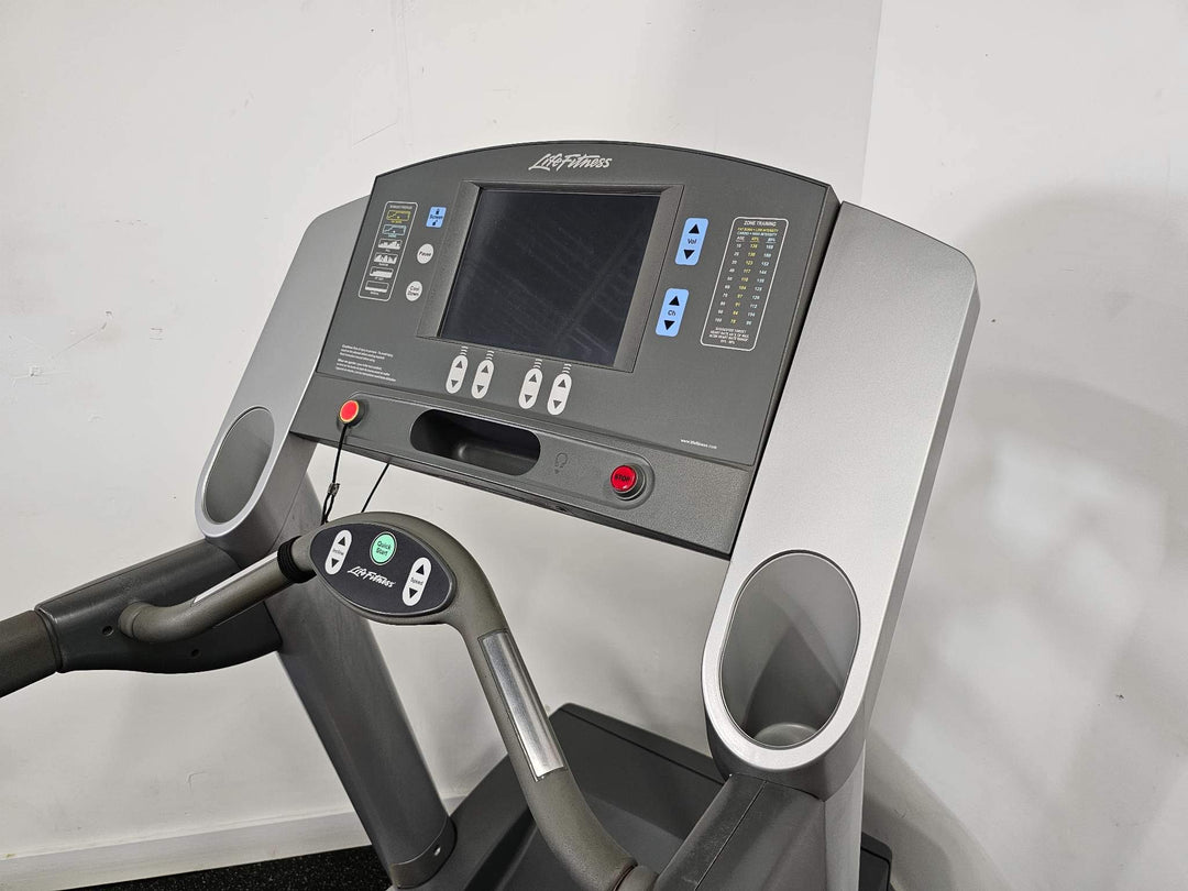 Life Fitness 95Te Treadmill