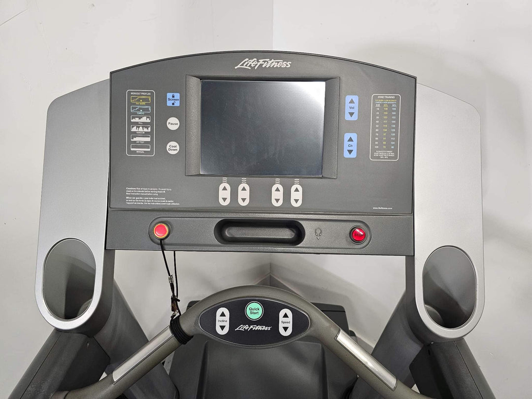 Life Fitness 95Te Treadmill