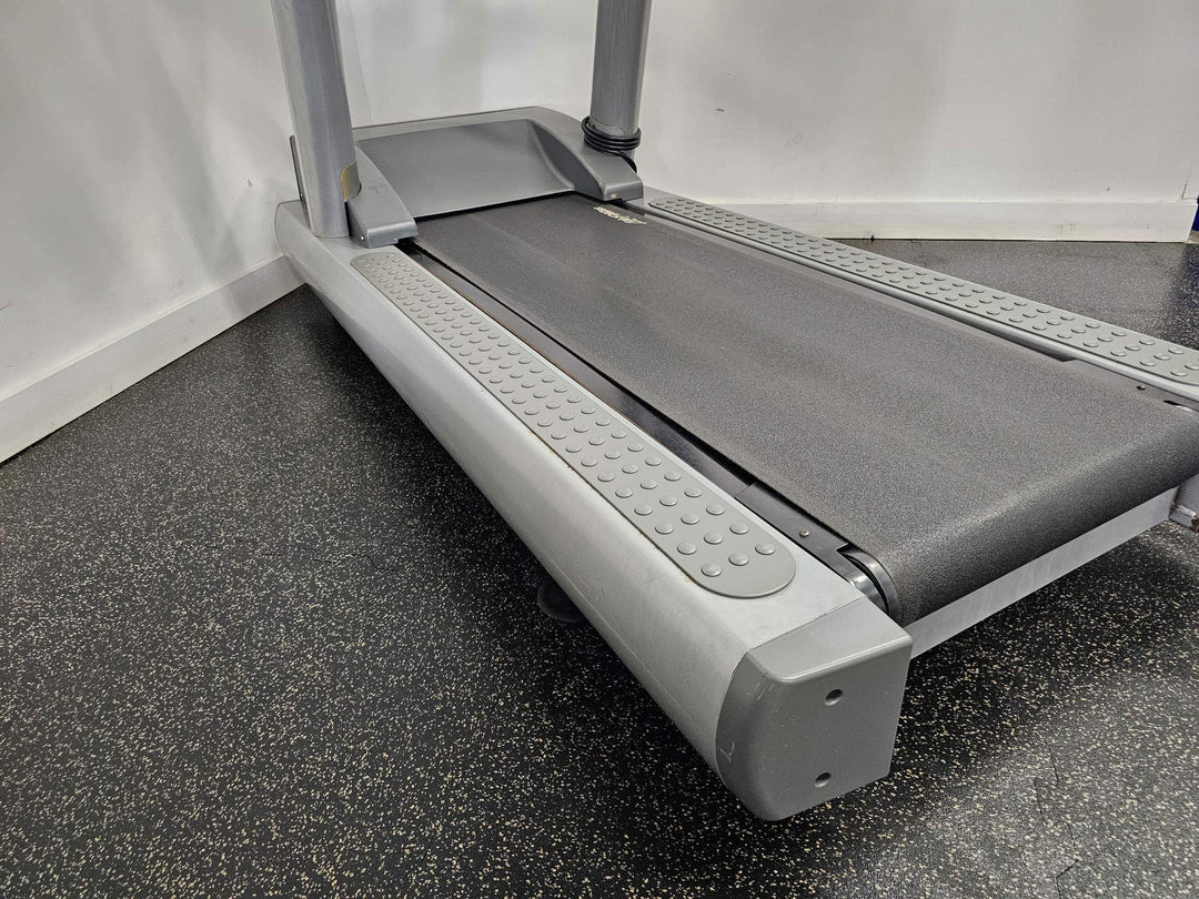 Life Fitness 95Te Treadmill