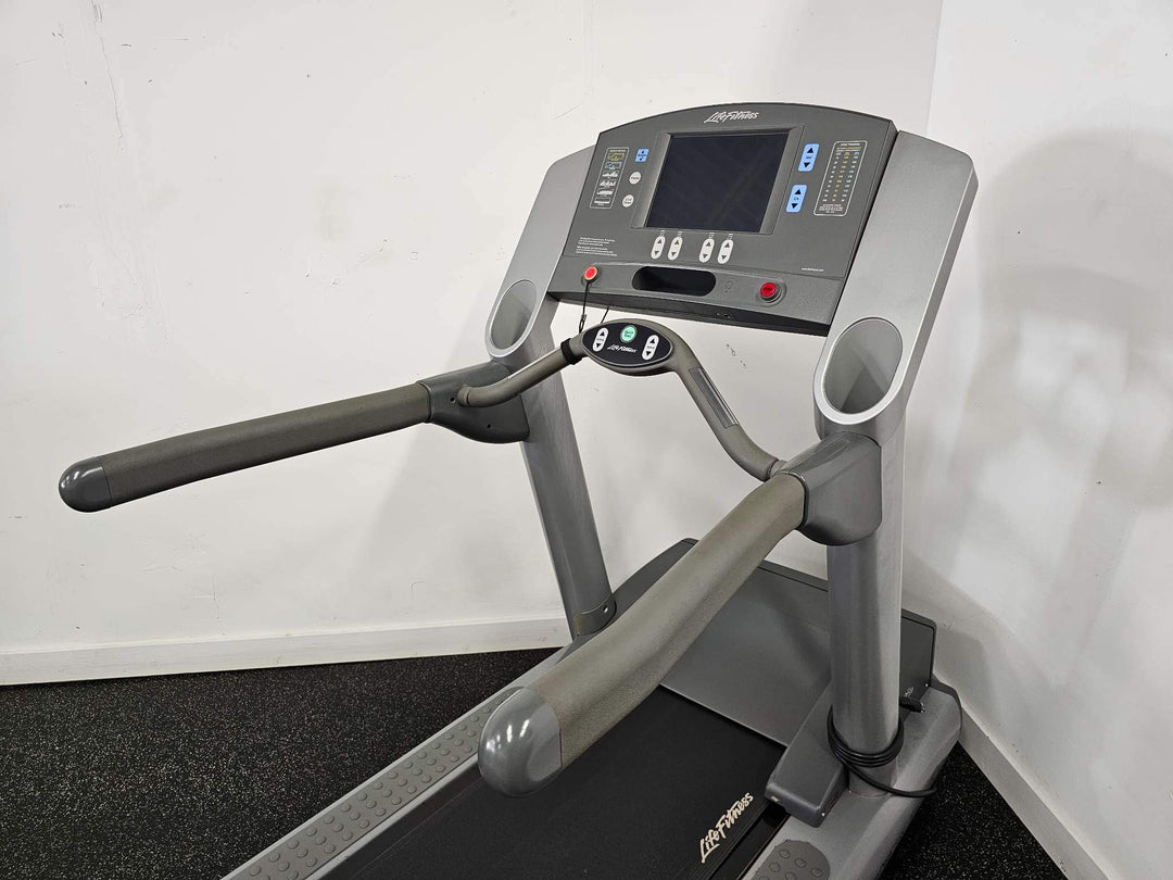 Life Fitness 95Te Treadmill