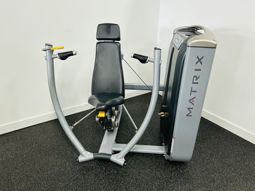 Matrix Large Machine Matrix G7 Series Commercial Chest Press | Matrix Chest Press