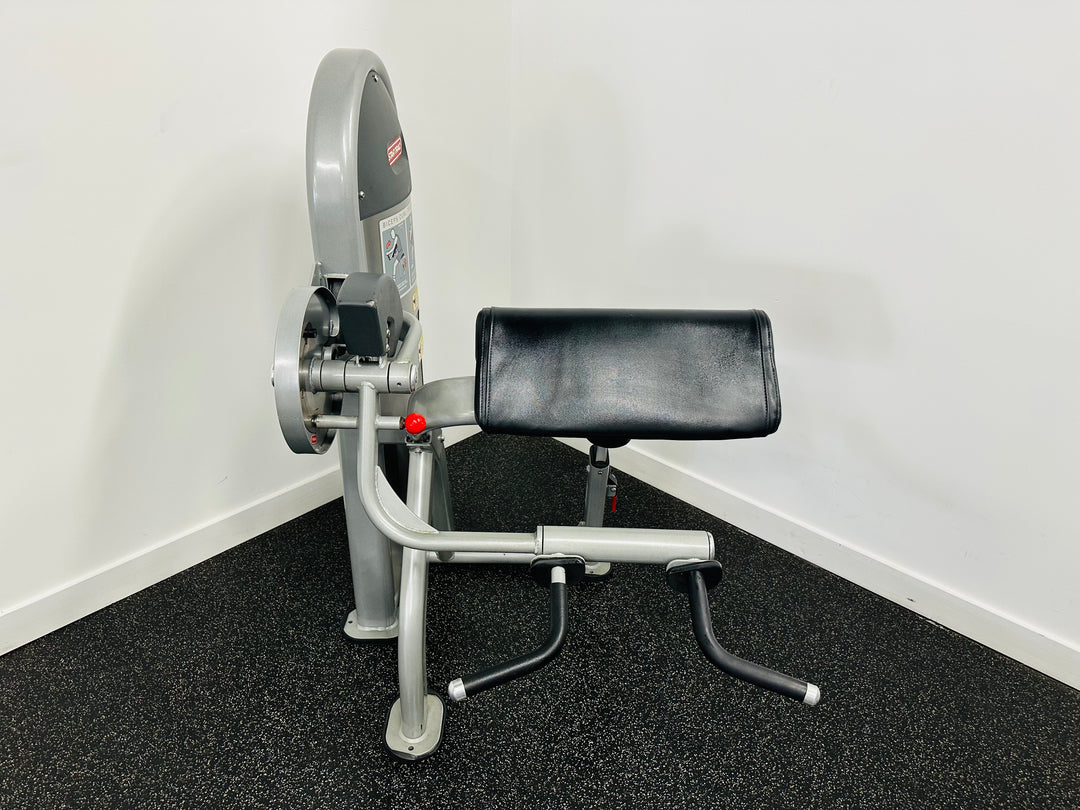StarTrac Instinct Bicep Curl Machine