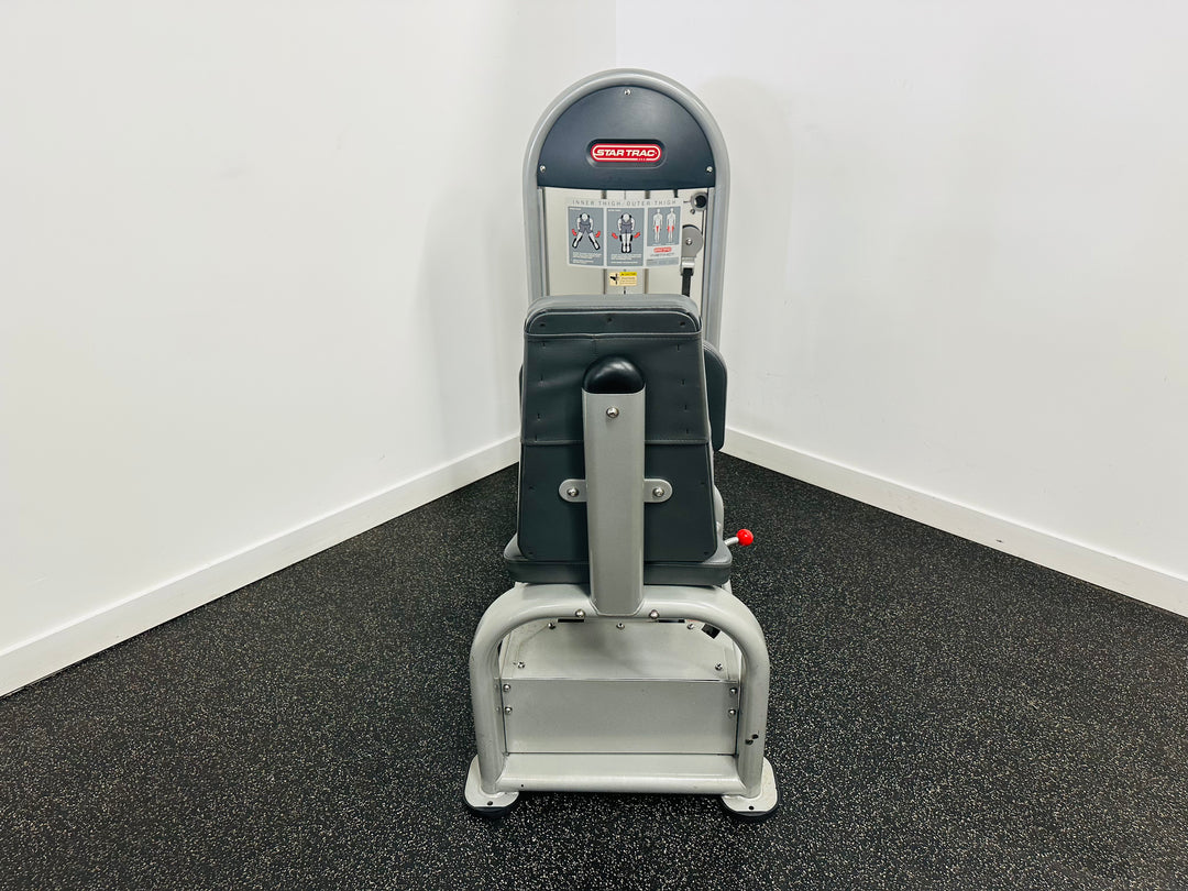 StarTrac Instinct Inner/Outer Thigh – Abductor – Adductor Machine