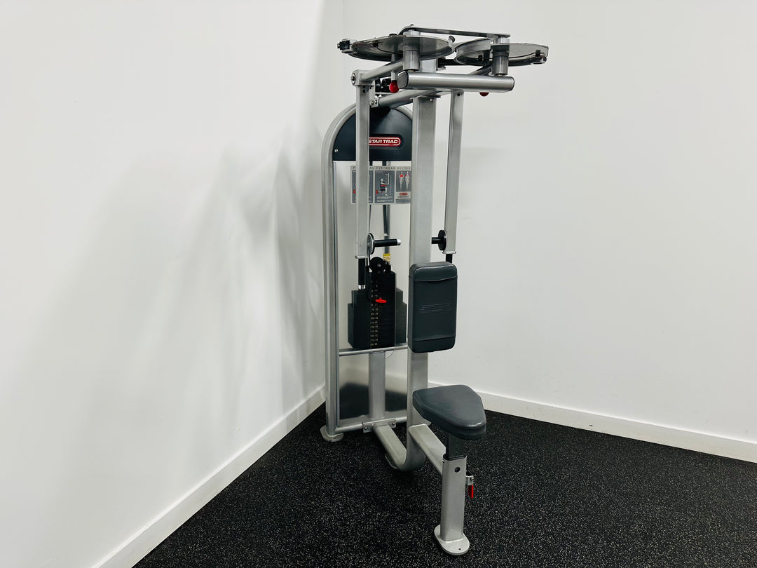 StarTrac Fly/Rear Deltoid Machine