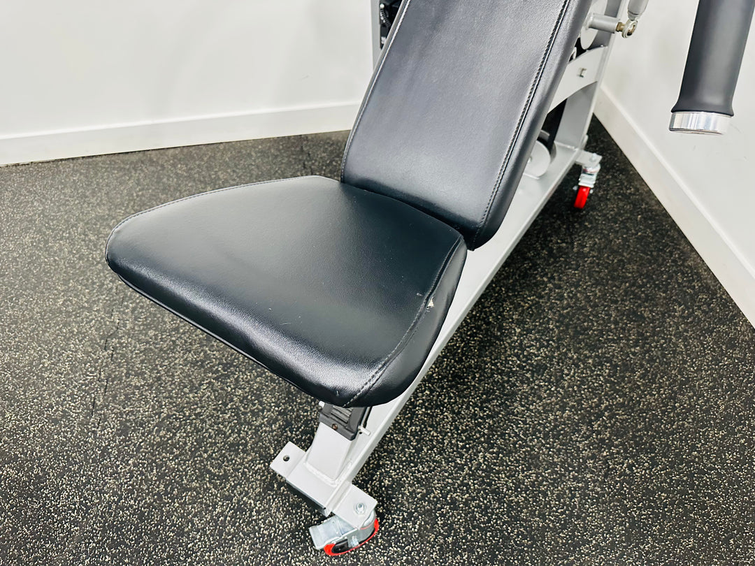 Nautilus Nitro Incline Press Machine