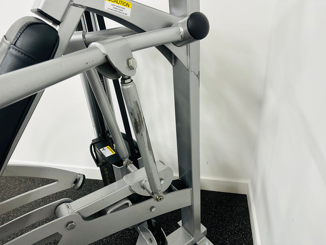 Nautilus Nitro Incline Press Machine