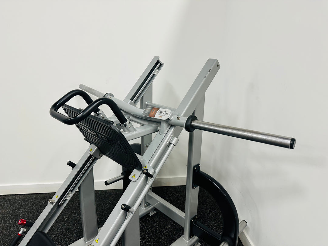 StarTrac Plate Loaded Leg Press Machine