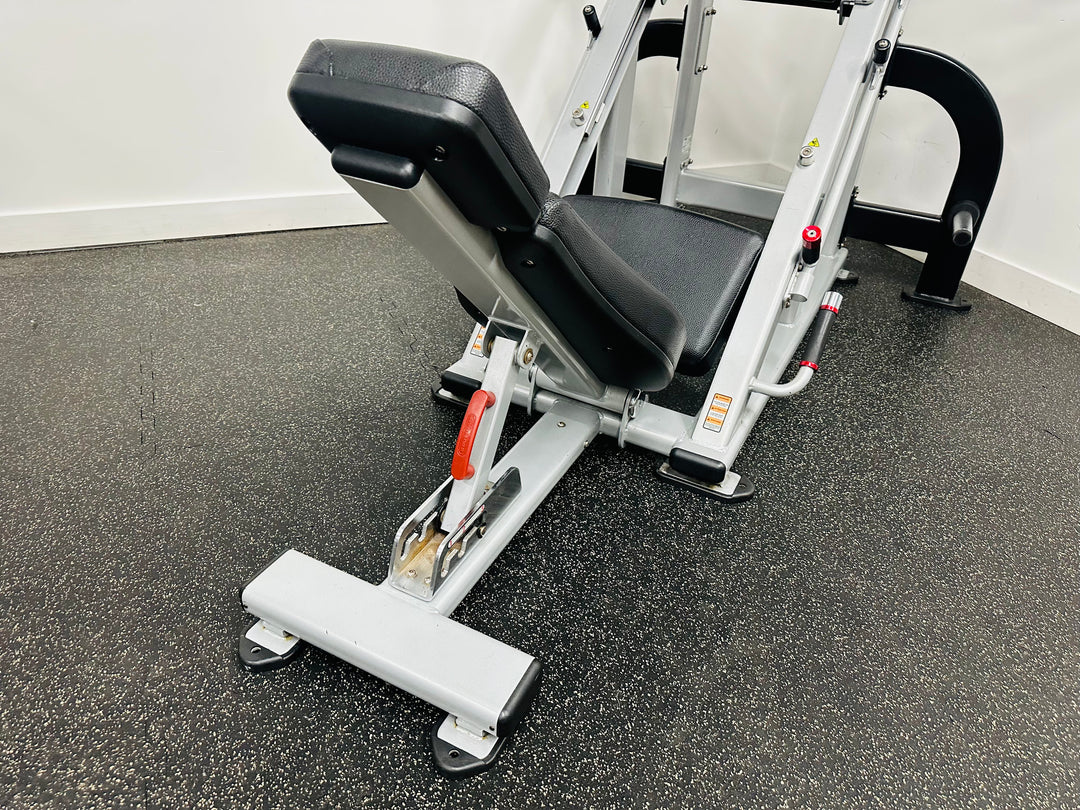 StarTrac Plate Loaded Leg Press Machine