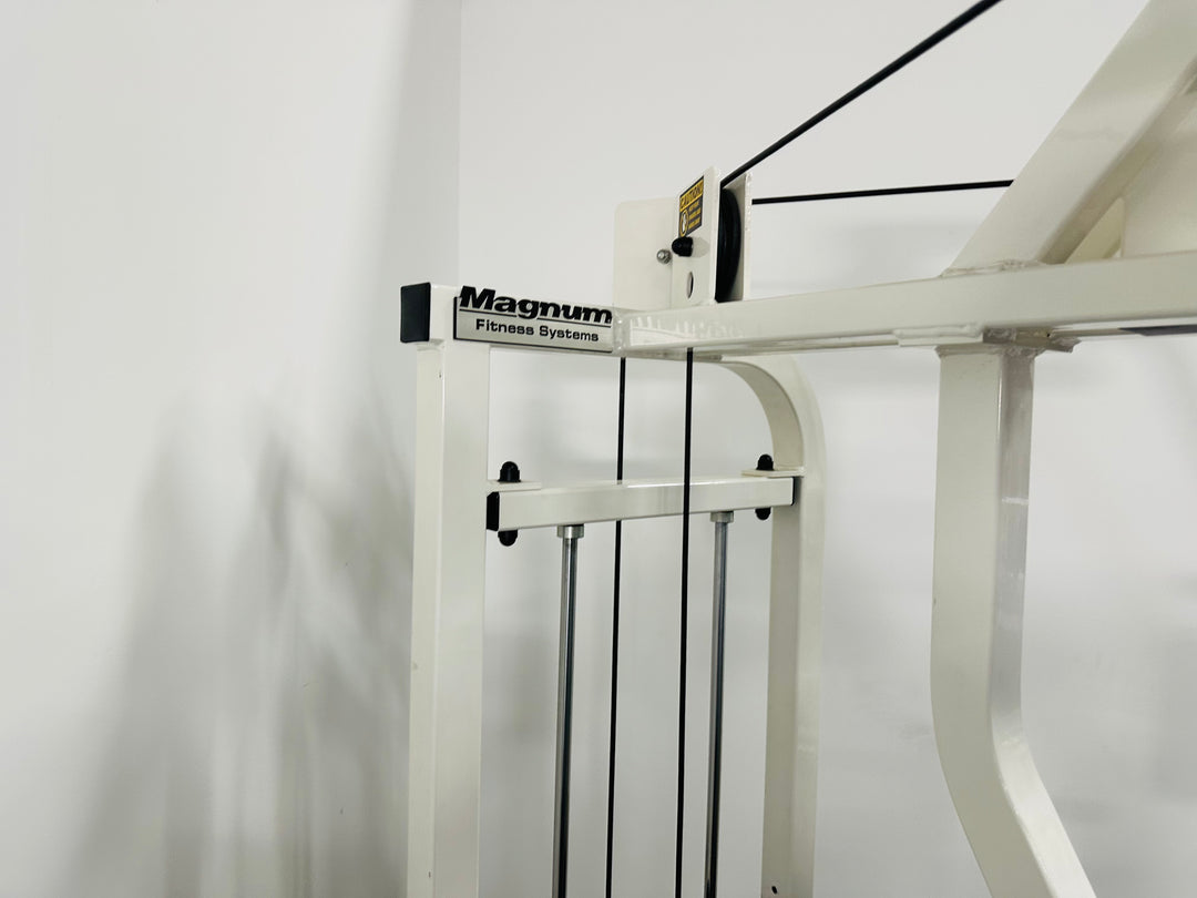 Magnum Fitness Pec Fly / Rear Delt Machine